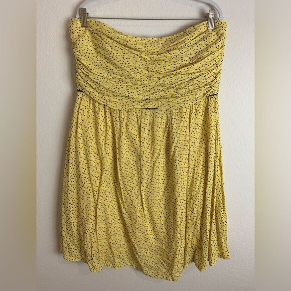 DKNY: strapless dress, knee high - Picture 1 of 5